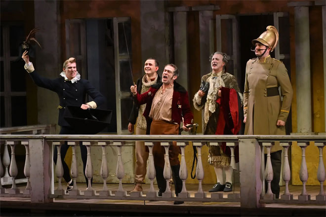 Московский театр Олега Табакова представил в Курске легендарный спектакль «Ревизор»